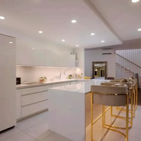 Arina Villa